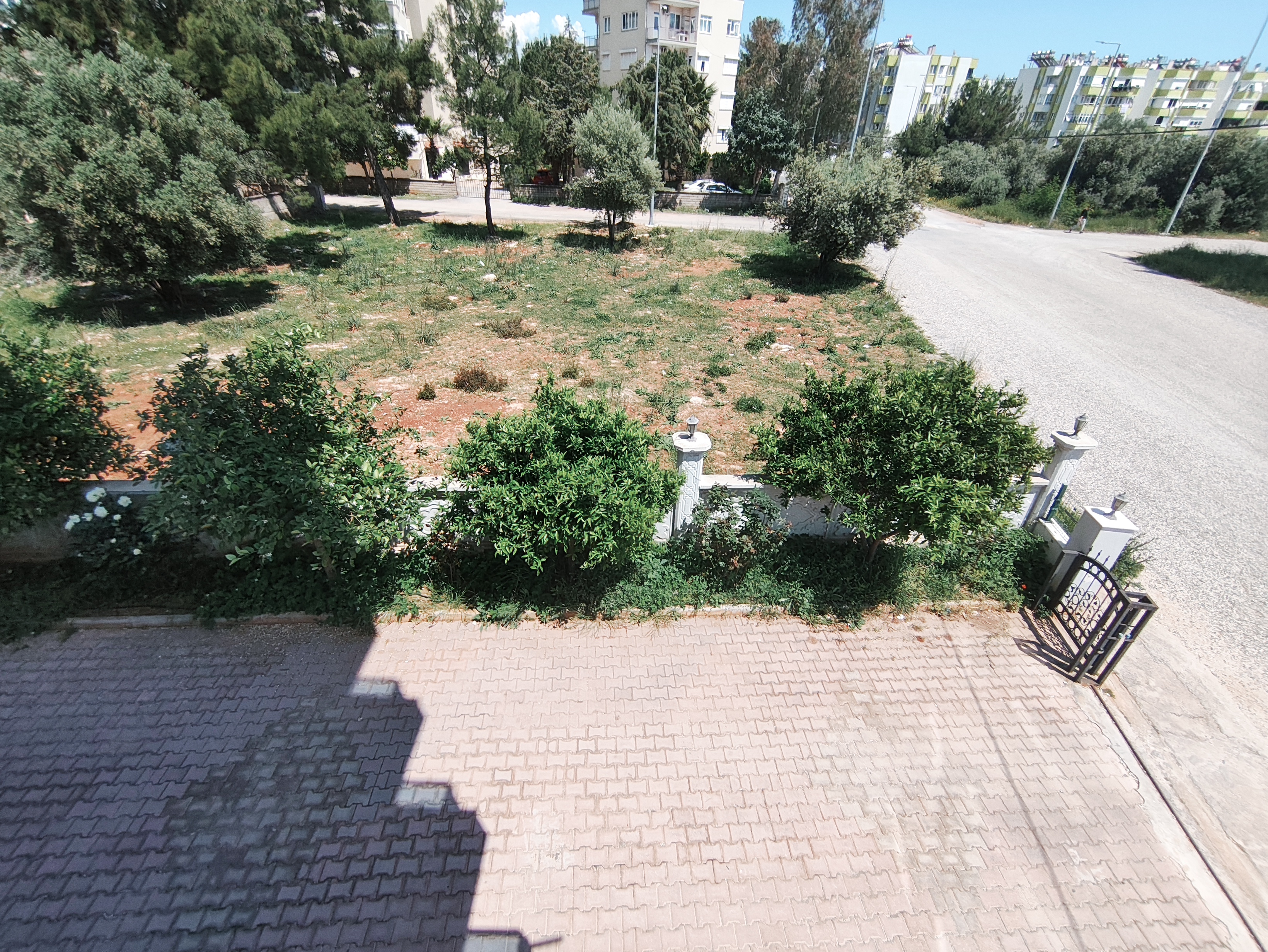 AYDOĞMUŞ MAHALLESİNDE 2+1 AYRI MUTFAKLI ASANSÖRLÜ 1.KAT SATILIK DAİRE 